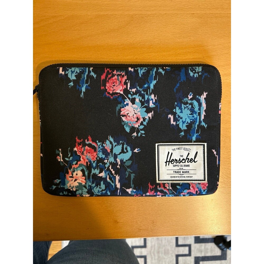 Herschel Supply Co Tablet case